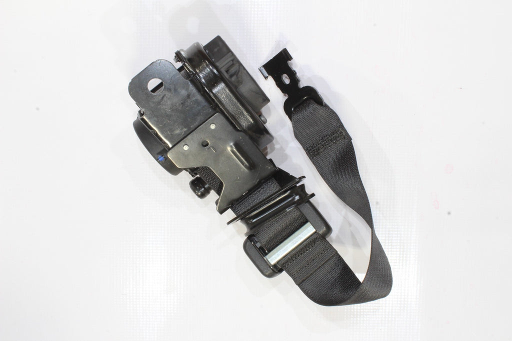 2012 2013 14 15 16 17 CHEVROLET TRAVERSE LH SEAT BELT PRETENSIONER - BLACK OEM2