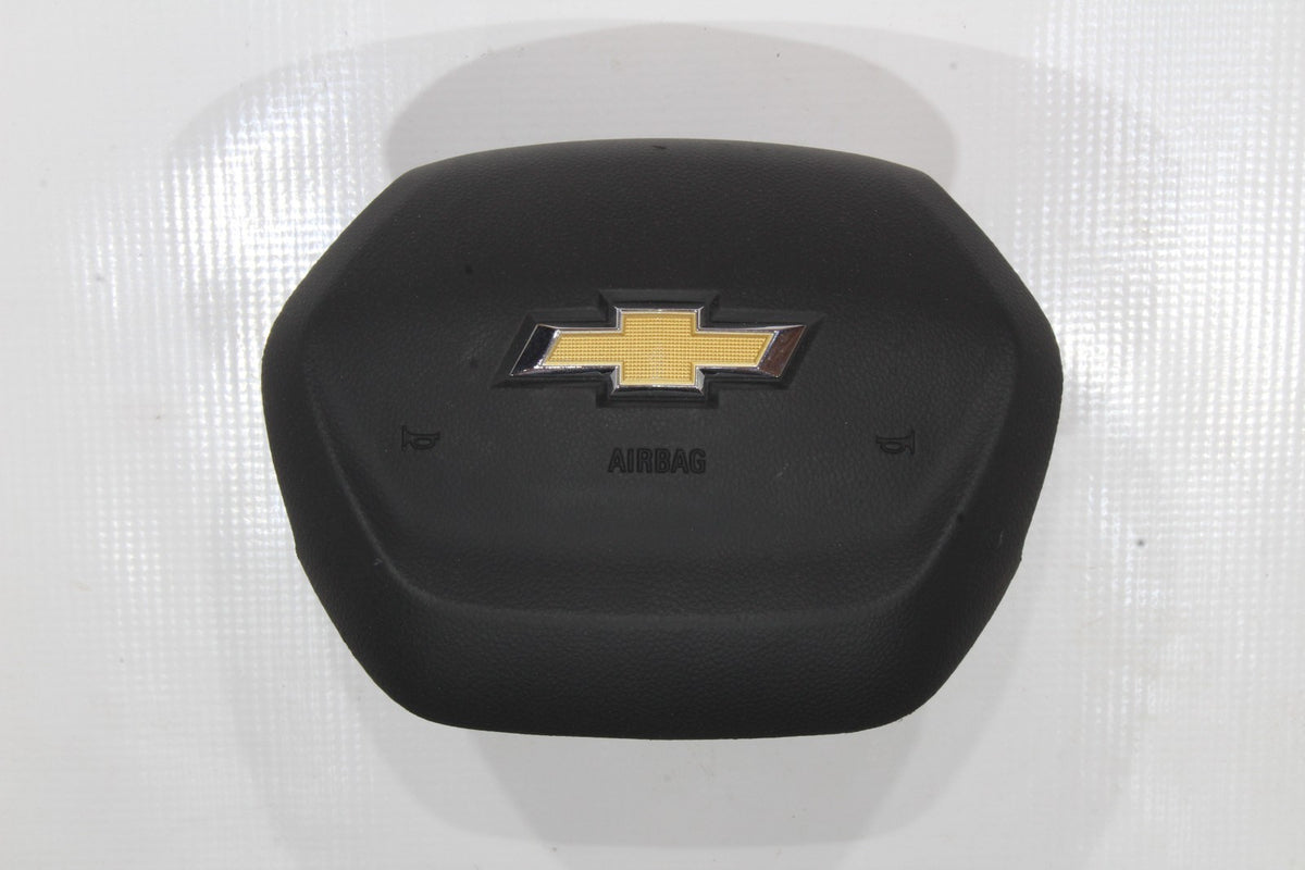 2024 2025 CHEVY EQUINOX EV DRIVER WHEEL AIRBAG ( W/ 1 PLUG ) GOLD OEM AIR BAG0