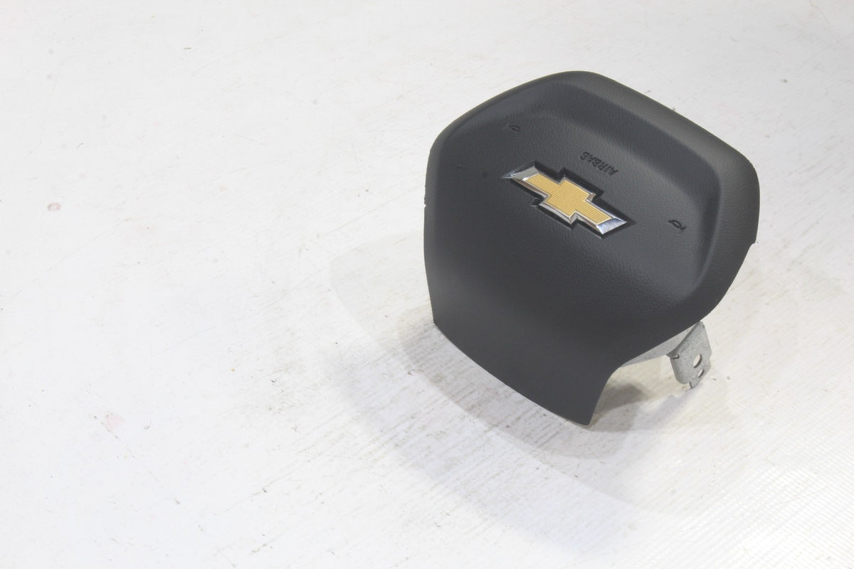 2024 2025 CHEVROLET TRAVERSE DRIVER WHEEL AIRBAG (BLACK W/ GOLD EMBLEM) AIR BAG1