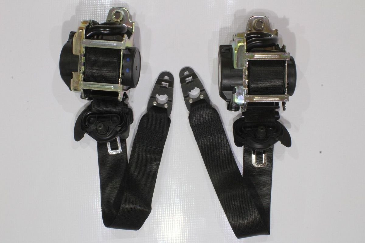 2015 2016 2017 2018 2019 2020 MERCEDES C-CLASS SEDAN FRONT LH & RH SEAT BELT SET1