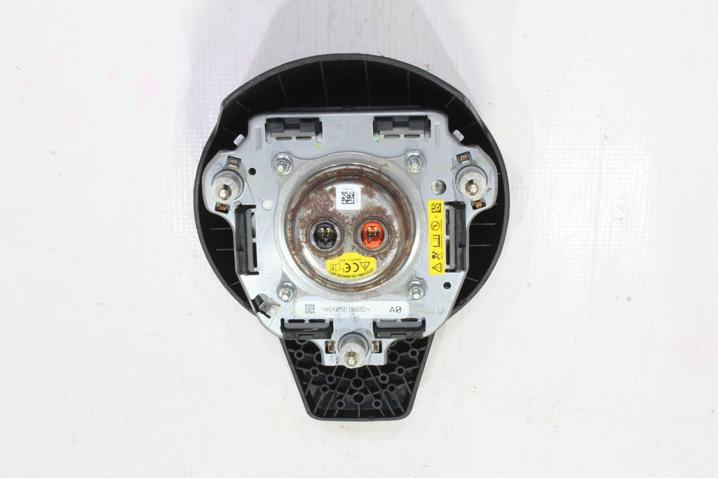 20 21 22 2023 2024 SUBARU OUTBACK WAGON DRIVER KNEE & WHEEL AIRBAG  (SCRATCHES)7