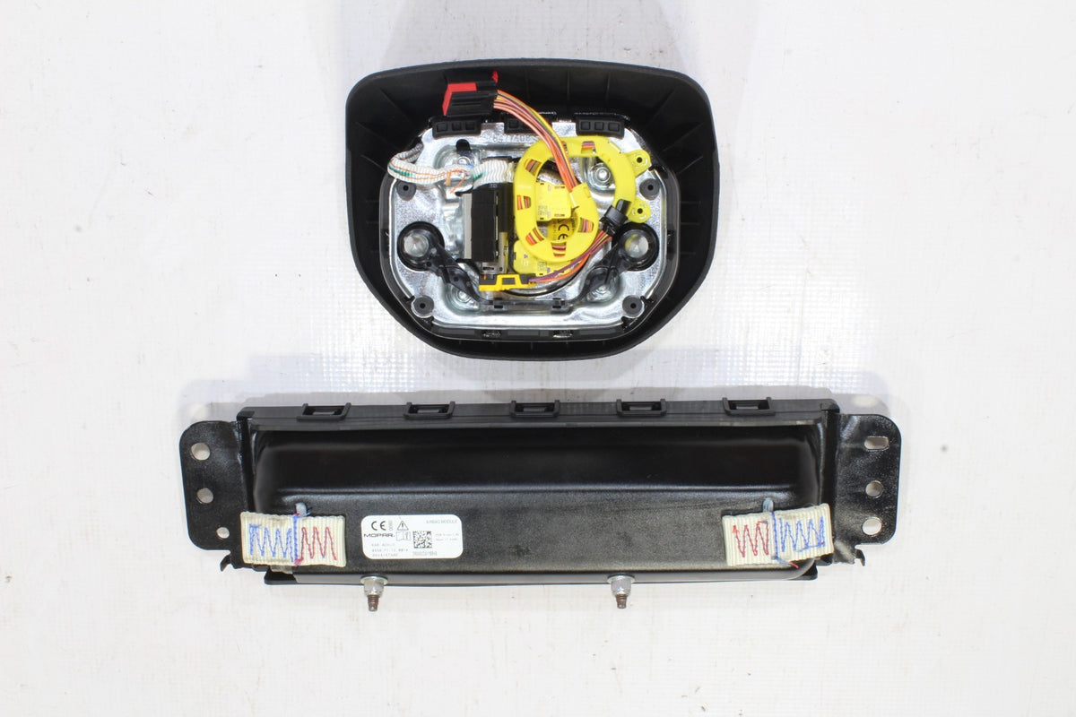 22 23 24 25 JEEP GRAND WAGONEER LEFT WHEEL & LEFT KNEE AIRBAG BLACK AIR BAG SET1