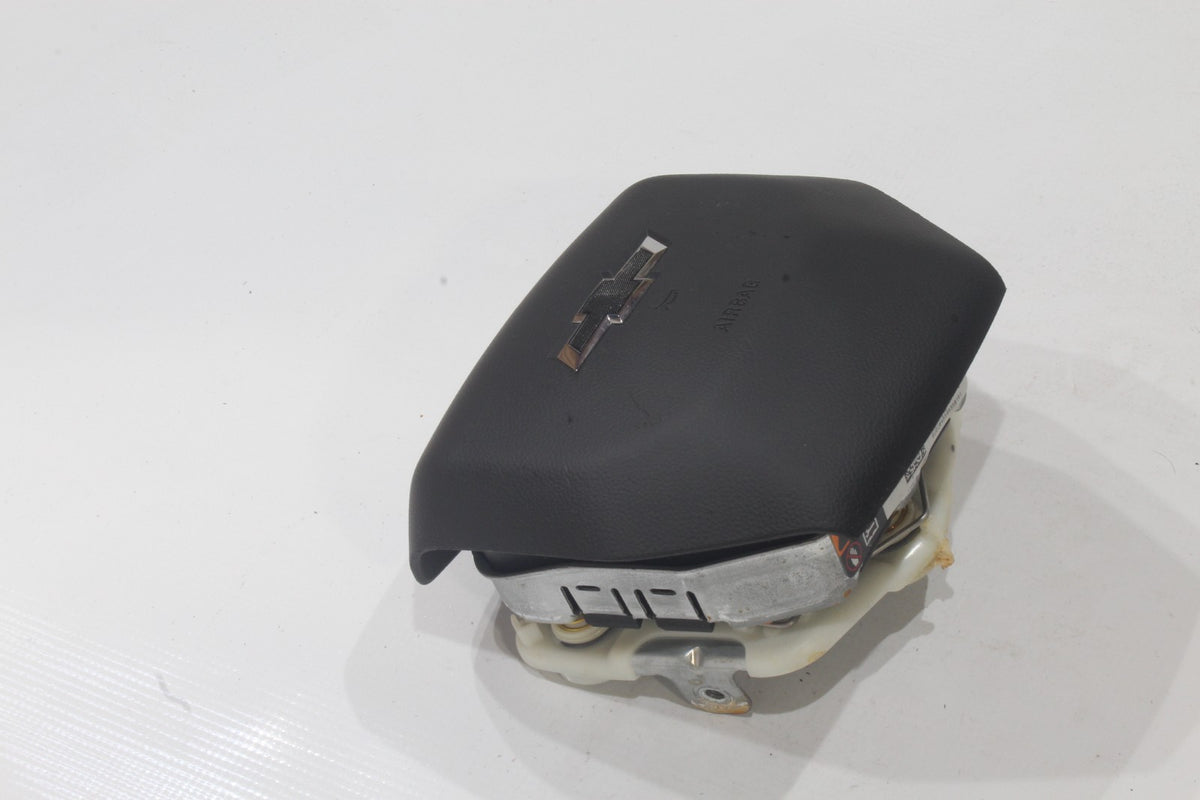 19 2020 2021 2022 2023 2024 CHEVY SILVERADO 1500 DRIVER WHEEL AIRBAG OEM AIR BAG1