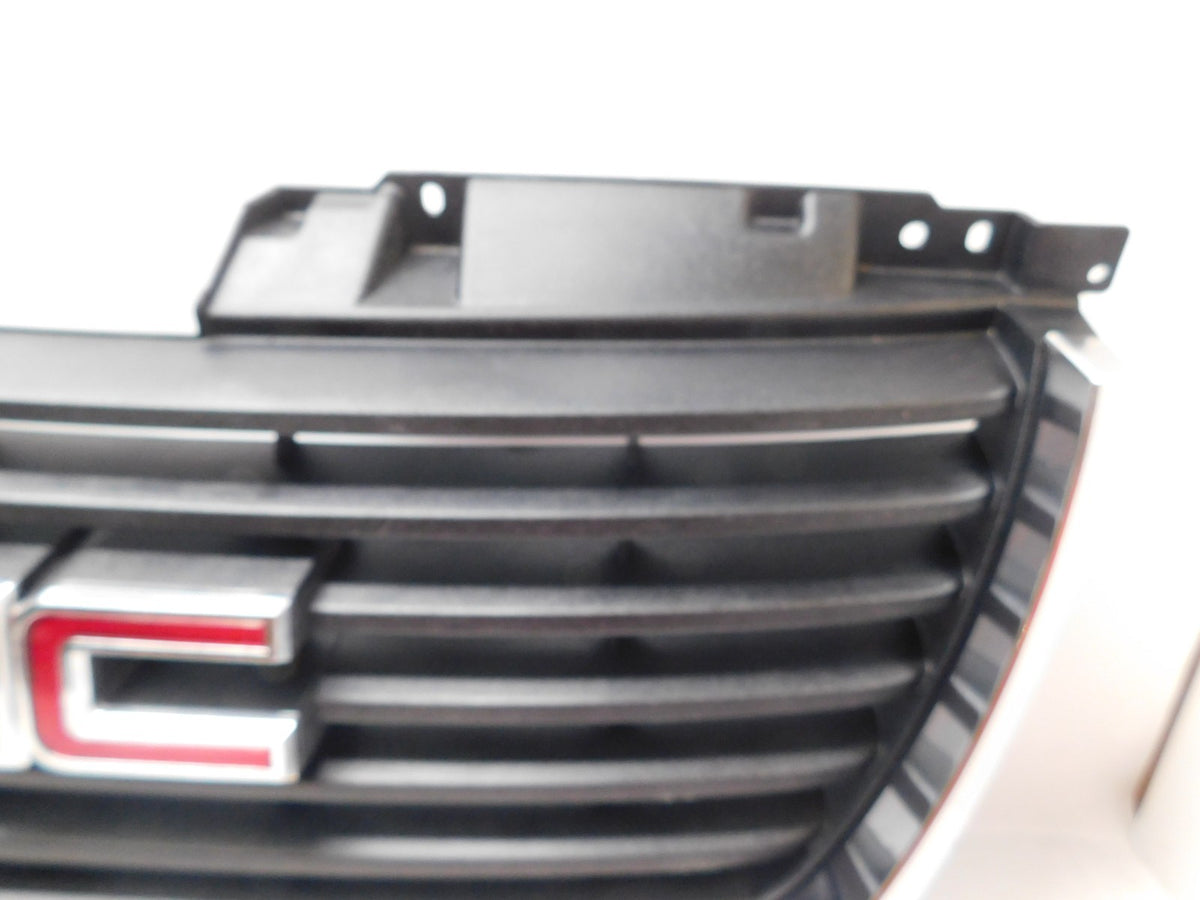 2002 GMC ENVOY FRONT GRILLE2