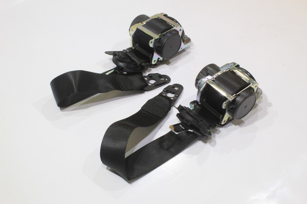 2015 2016 2017 2018 2019 2020 MERCEDES C-CLASS SEDAN FRONT LH & RH SEAT BELT SET0