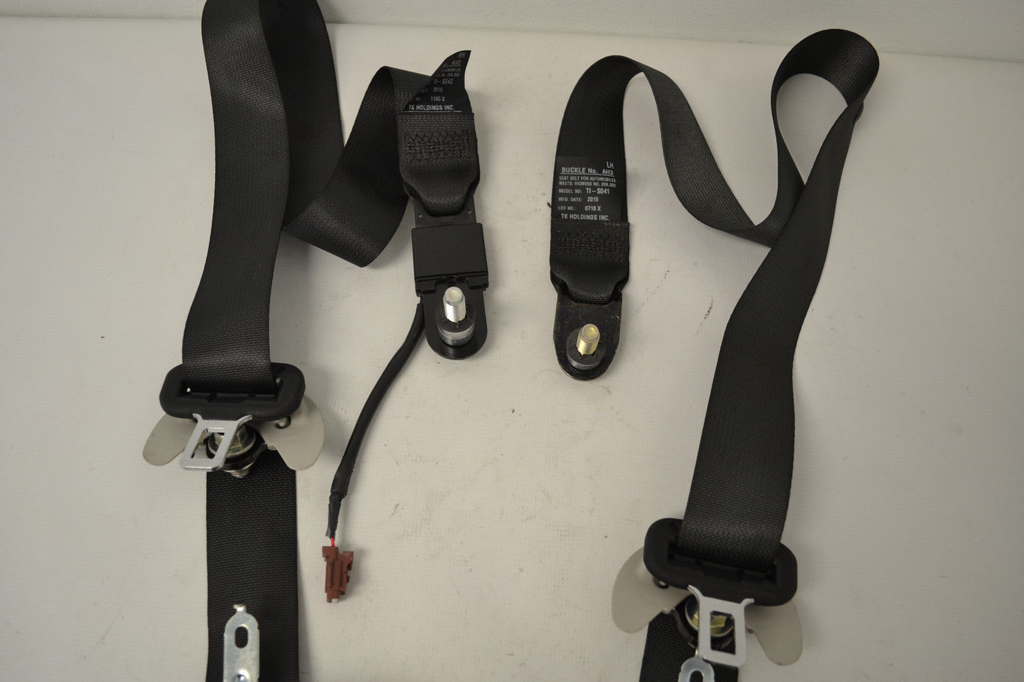 2015 SUBARU OUTBACK LH & RH SEAT BELT PRETENSIONER - BLACK OEM1