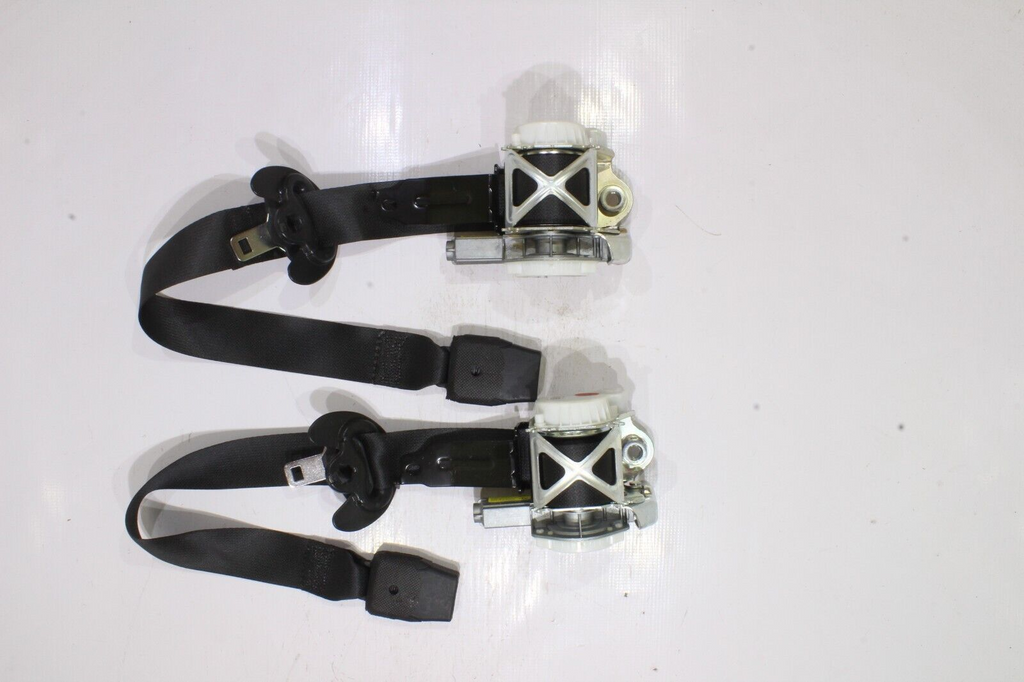 2019 2020 2021 2022 2023 HYUNDAI SANTA FE LEFT & RIGHT SEAT BELT SET (BLACK) OEM0