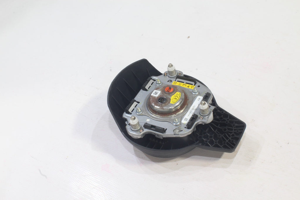 20 21 22 2023 2024 SUBARU OUTBACK WAGON DRIVER KNEE & WHEEL AIRBAG  (SCRATCHES)5