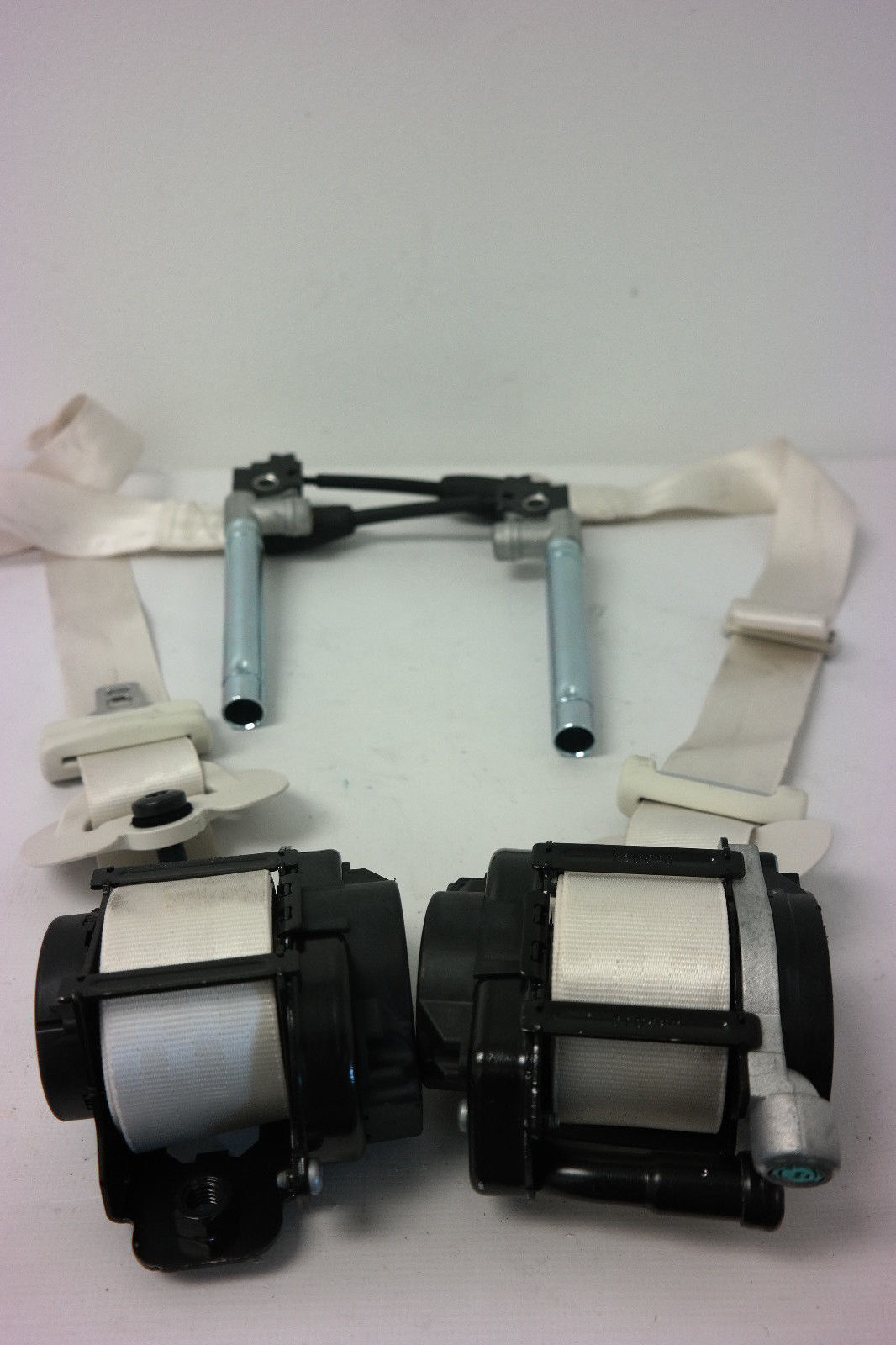 2015 LINCOLN MKC FRONT DRIVER & PASSENGER SEAT BELT PRETENSIONER SET - WHITE OEM0